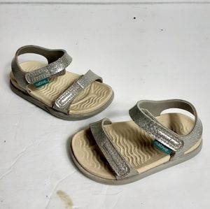 Kids Native glittery strappy sandals